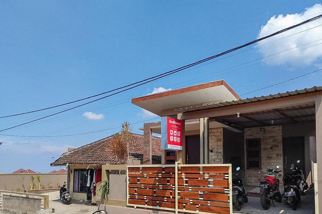 Reddoorz Near Bns Batu Hotel Tlekung Exterior photo